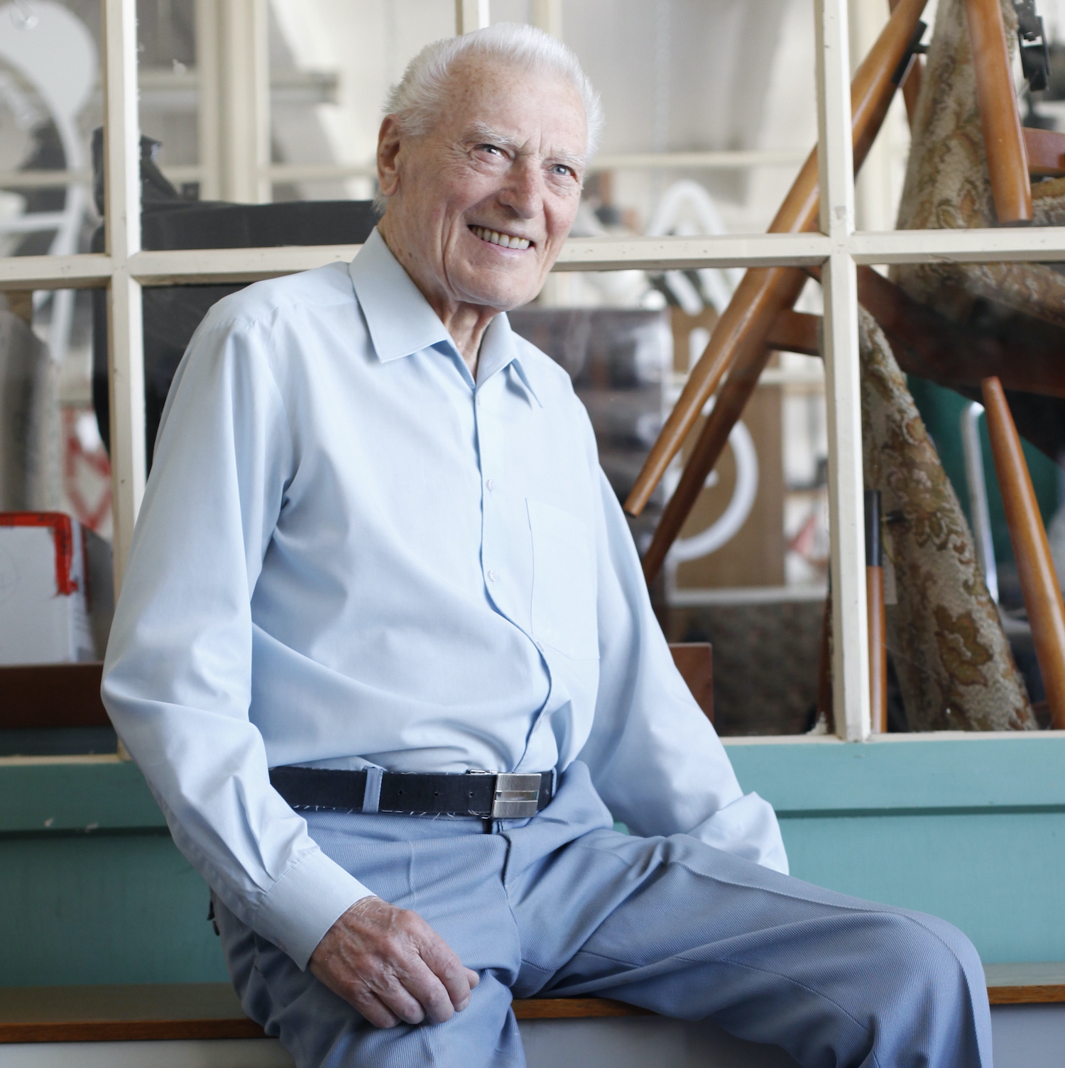 Discount on Jiří Jiroutek’s Cabinets - Celebrate His Birthday with -20%!