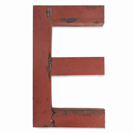 Kovové písmeno "E"