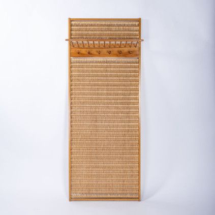 ÚLUV Coat Rack Wall